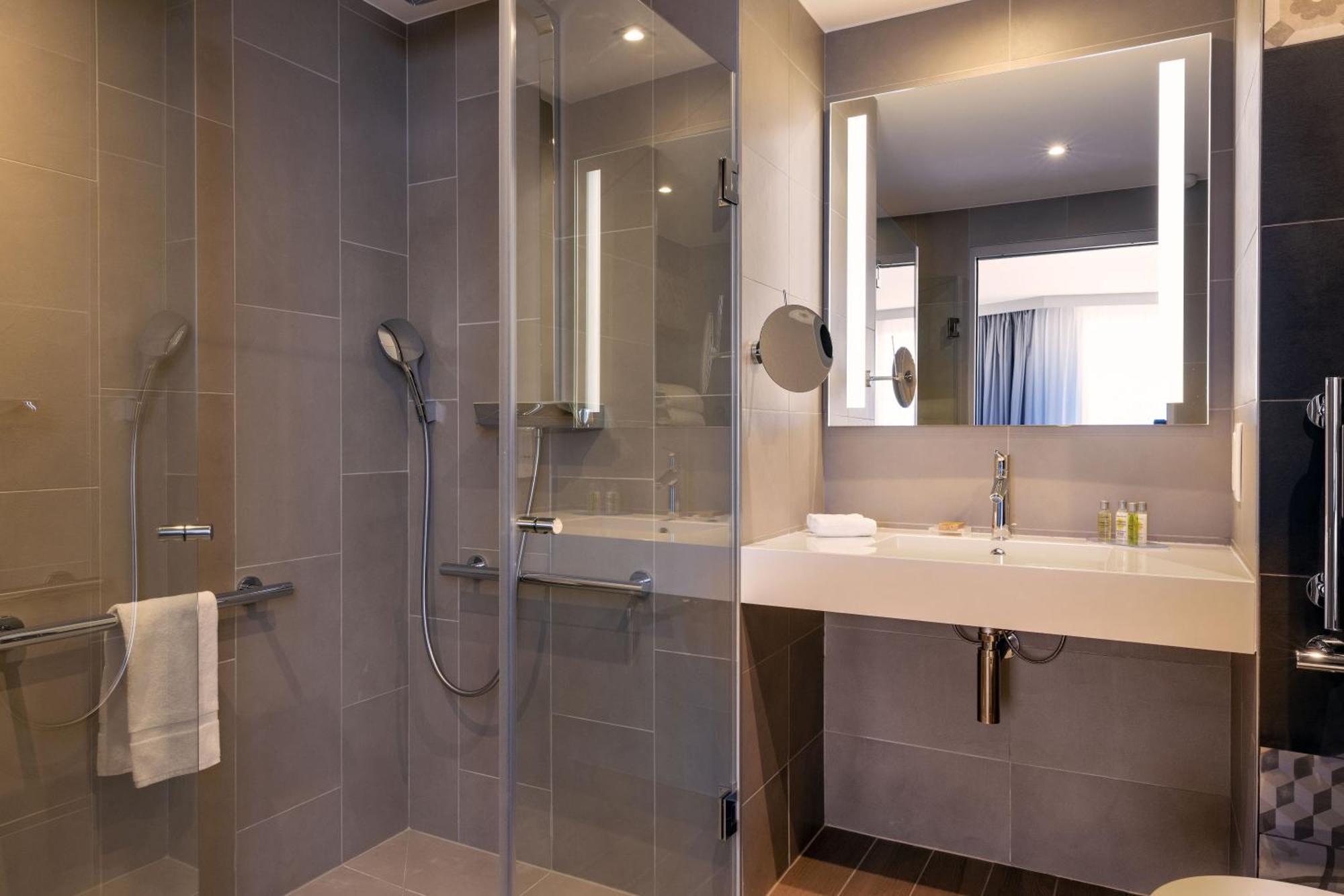 Hilton Garden Inn Paris Massy Massy  Exterior photo